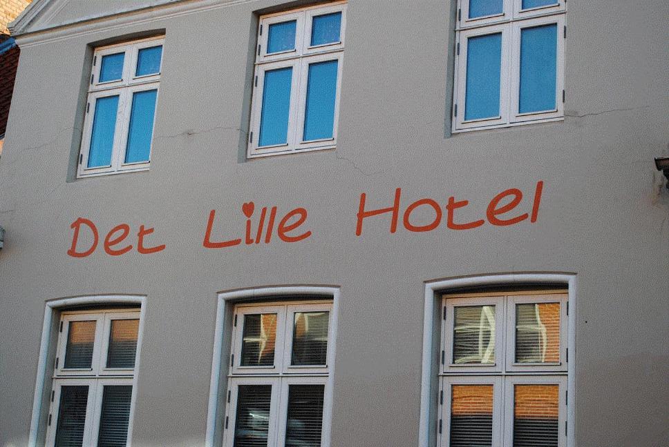 רונה Det Lille Hotel מראה חיצוני תמונה